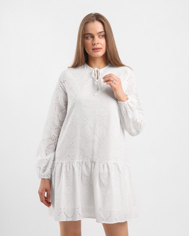 Сукня перфорована з рюшем та зав'язкою від FASHIONISTA білий