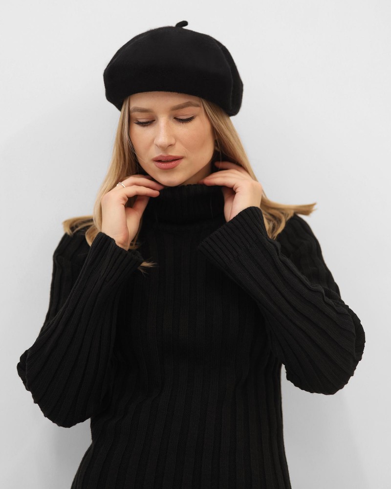 Сукня з об'ємною в'язкою та високою горловиною від FASHIONISTA чорний