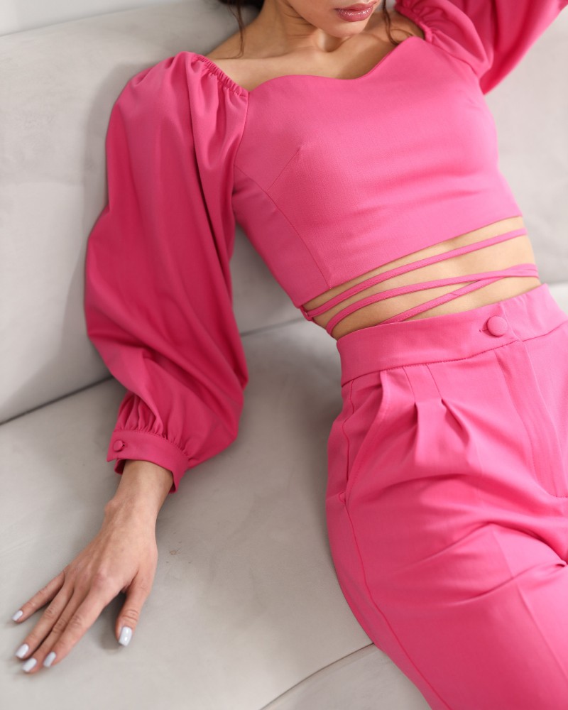 Костюм з топом та штанами прямого крою від FASHIONISTA рожевий