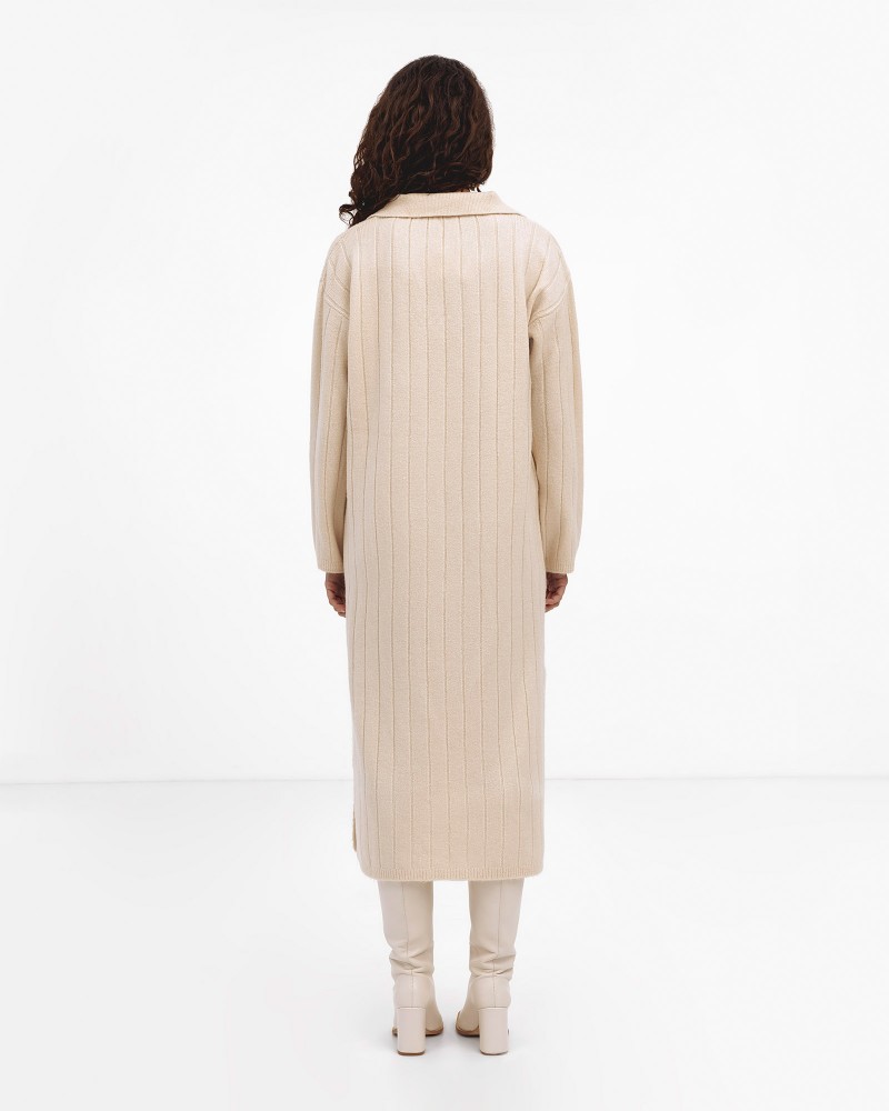 Сукня Texture оверсайз з коміром-поло від FASHIONISTA світло-бежевий