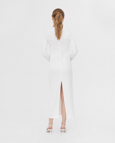 Сукня Minimalism сатинова з розрізом ззаду від FASHIONISTA молочний