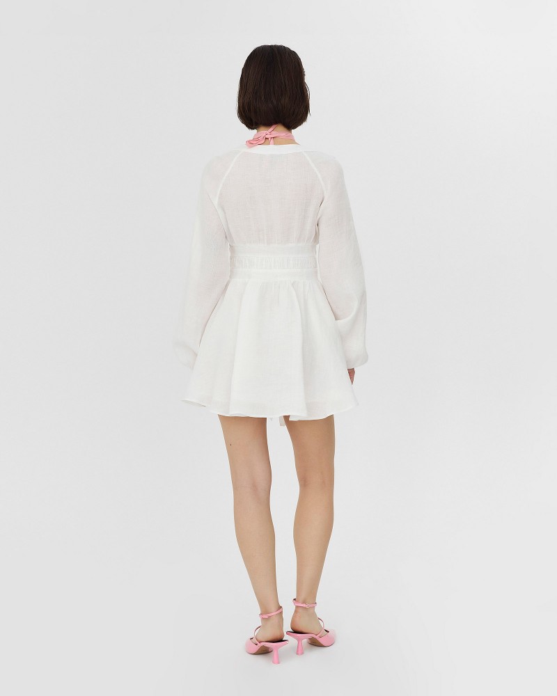 Сукня Naturel лляна з V-вирізом та поясом від FASHIONISTA білий