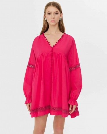 Сукня вільного крою з V-вирізом та мережками від FASHIONISTA рожевий