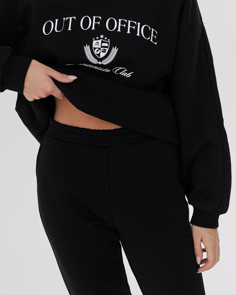 Чорні штани базові на флісі
FASHIONISTA Чорні штани базові на флісі
FASHIONISTA