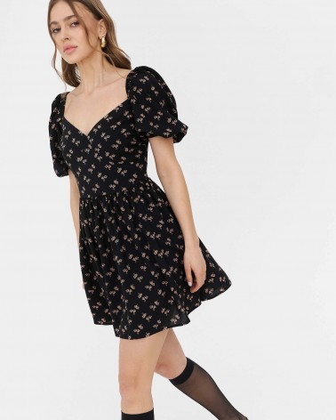 Сукня з об'ємними рукавами від FASHIONSTA чорний