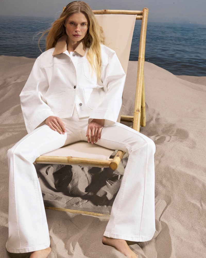 Куртка джинсова з контрастним коміром (KS) від FASHIONISTA молочний