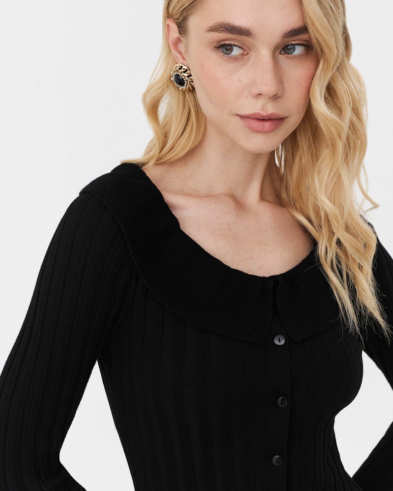 Сукня трикотажна з рюшами та коміром від FASHIONISTA чорний Сукня трикотажна з рюшами та коміром від FASHIONISTA чорний