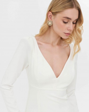 Сукня з V-вирізом від FASHIONISTA молочний