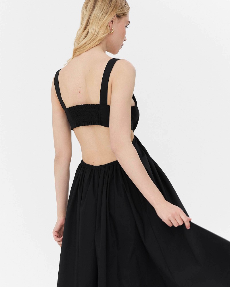 Сарафан з вирізом на спині від FASHIONISTA чорний Сарафан з вирізом на спині від FASHIONISTA чорний