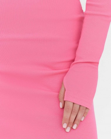 Сукня трикотажна з відкритими плечима від FASHIONISTA рожевий