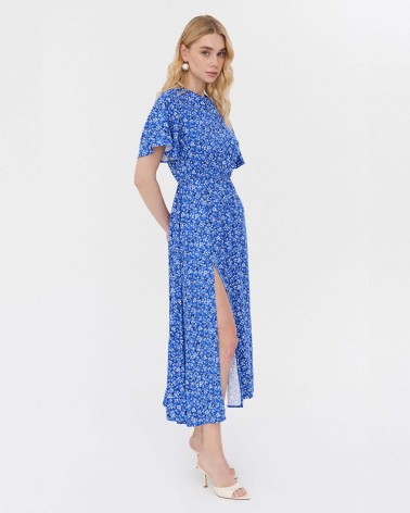 Сукня з квітковим принтом та розрізом від FASHIONISTA синій