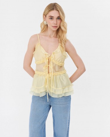 Топ з рюшами від FASHIONISTA кремовий