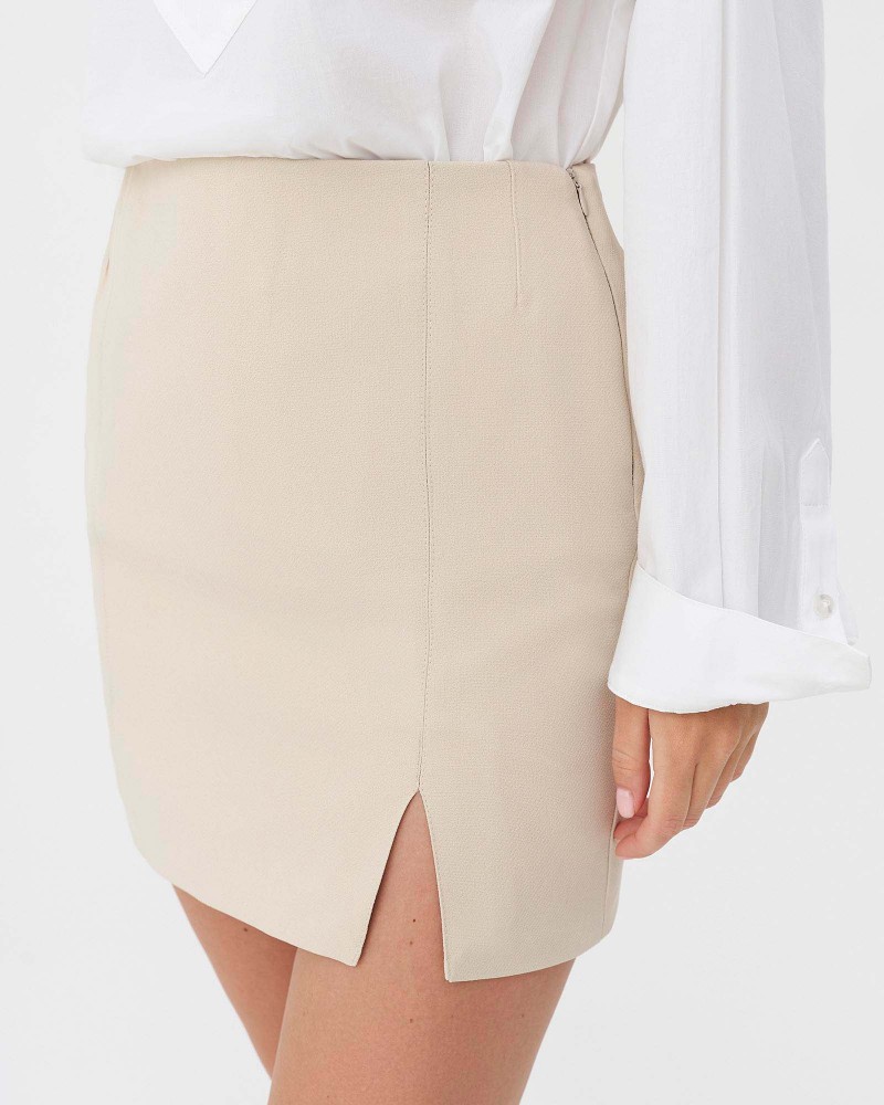 Спідниця з розрізом від FASHIONISTA світло-бежевий