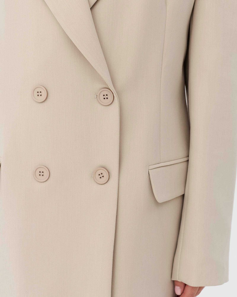 Піджак базовий двобортний від FASHIONISTA світло-бежевий