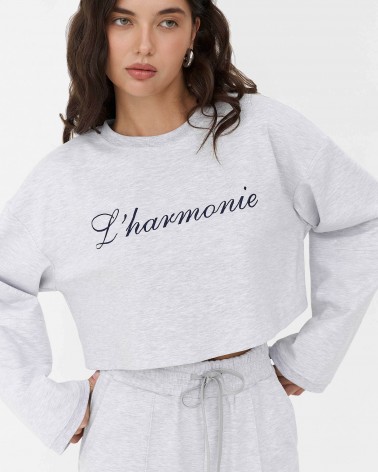 Сірий вкорочений світшот
з написом спереду FASHIONISTA