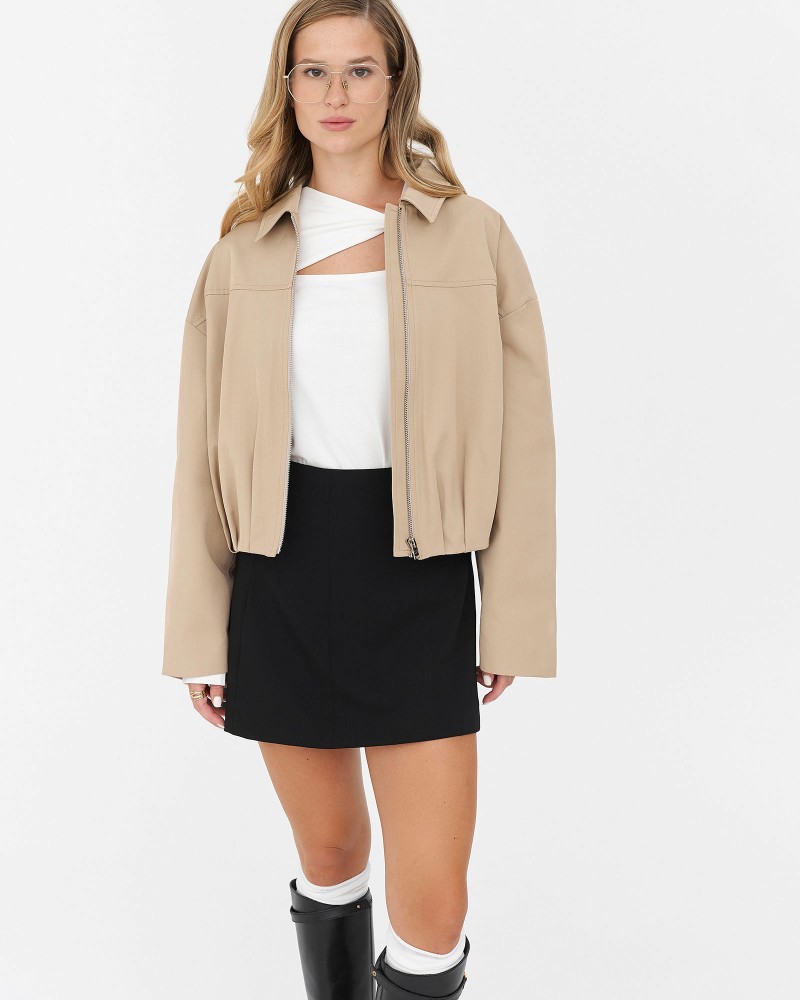 Бежевий бомбер з коміром FASHIONISTA