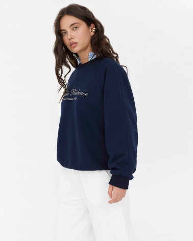 Темно-синій світшот з написом FASHIONISTA