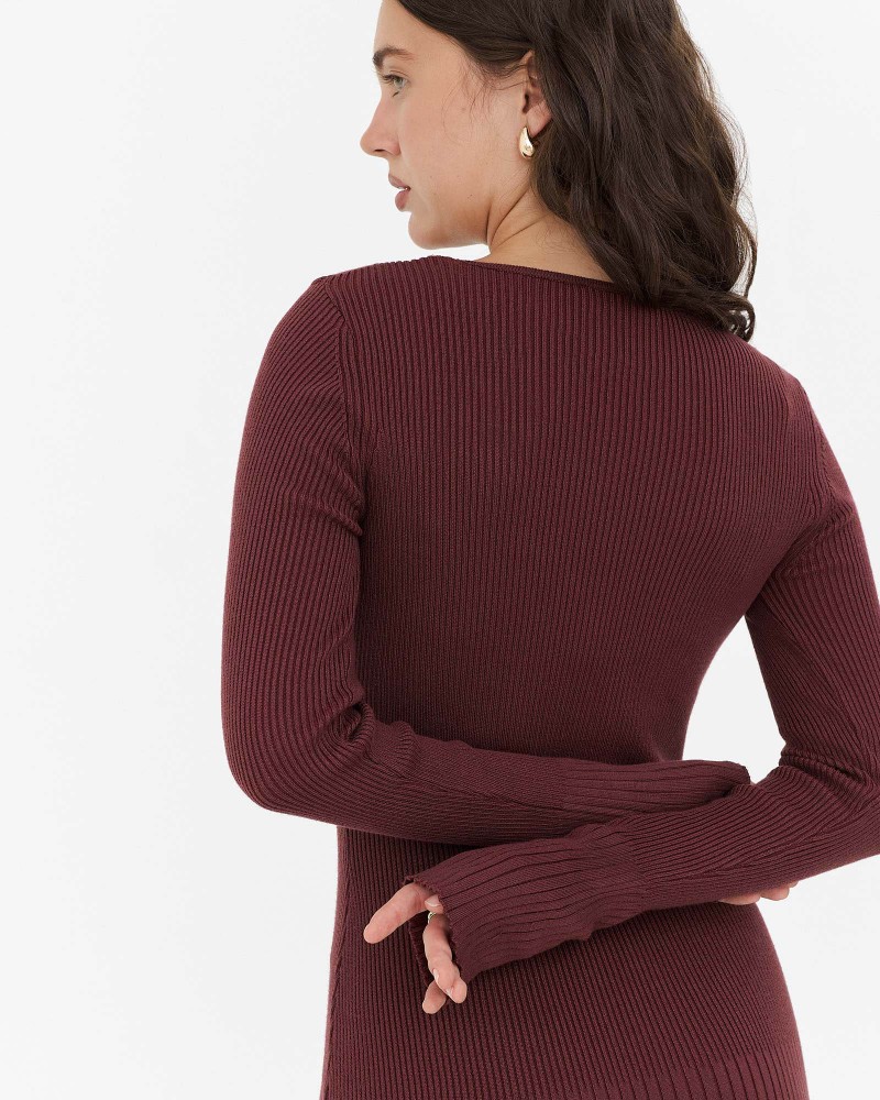 Темно-бордова трикотажна сукня з розрізом FASHIONSTA