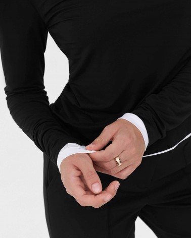 Чорний базовий лонгслів FASHIONISTA