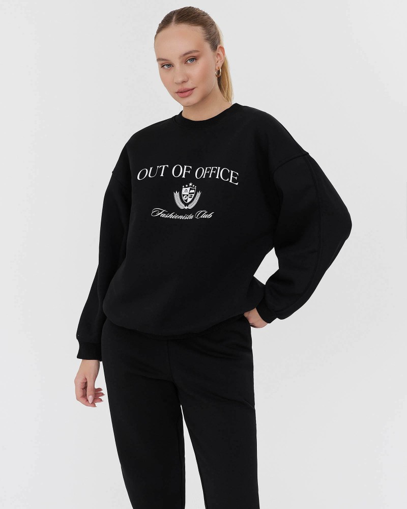 Чорний базовий світшот на флісі з принтом FASHIONISTA
