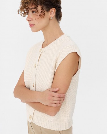 Світло-бежевий жилет з золотистою фурнітурою FASHIONISTA