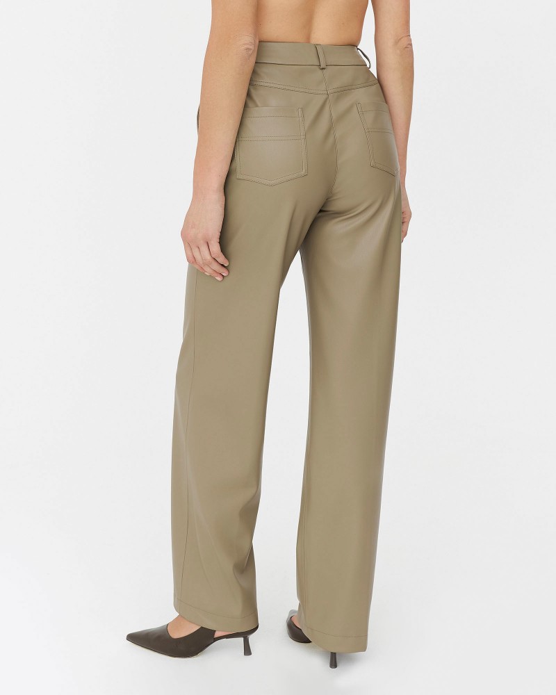 Хакі штани з штучної шкіри з декоративними швами FASHIONISTA