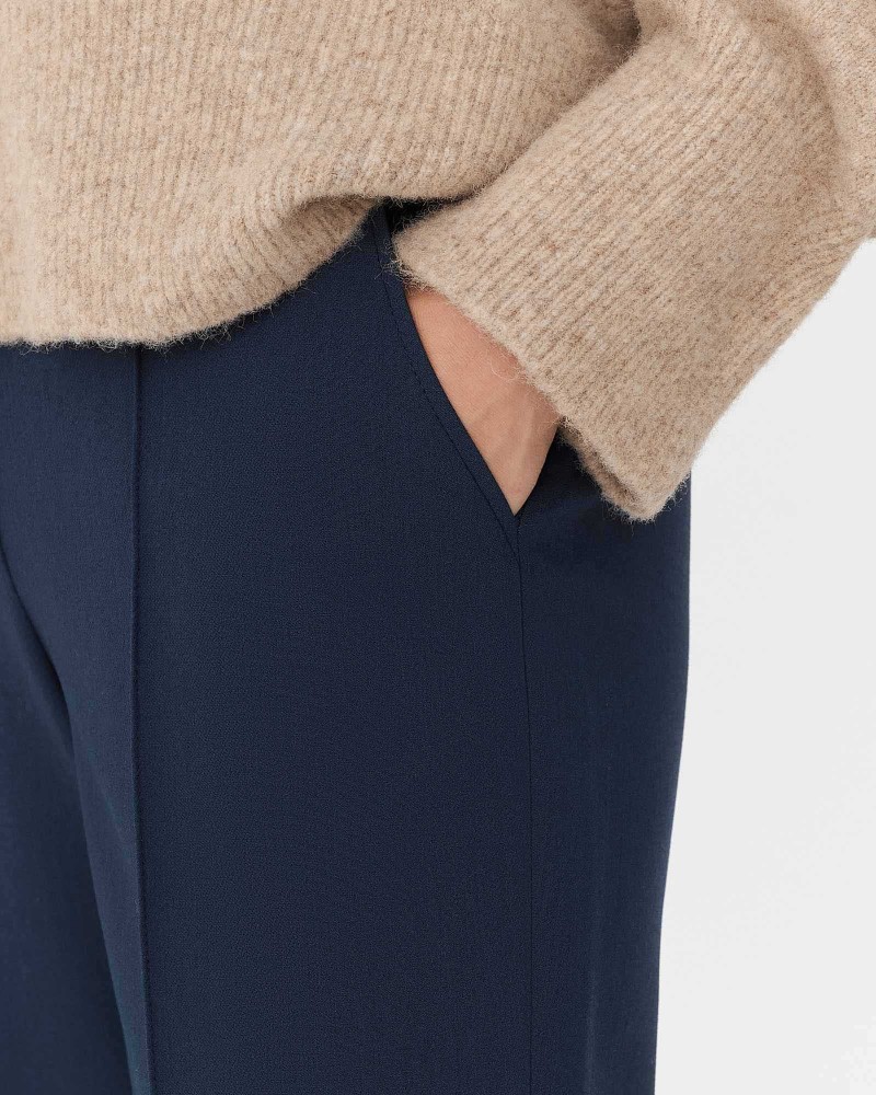 Сині штани прямого крою з декоративними швами FASHIONISTA