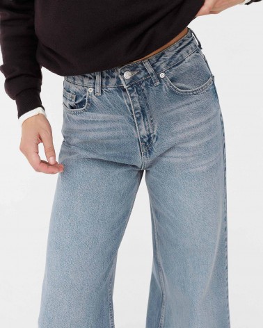 Блакитні джинси з широкими штанинами та потертостями FASHIONISTA