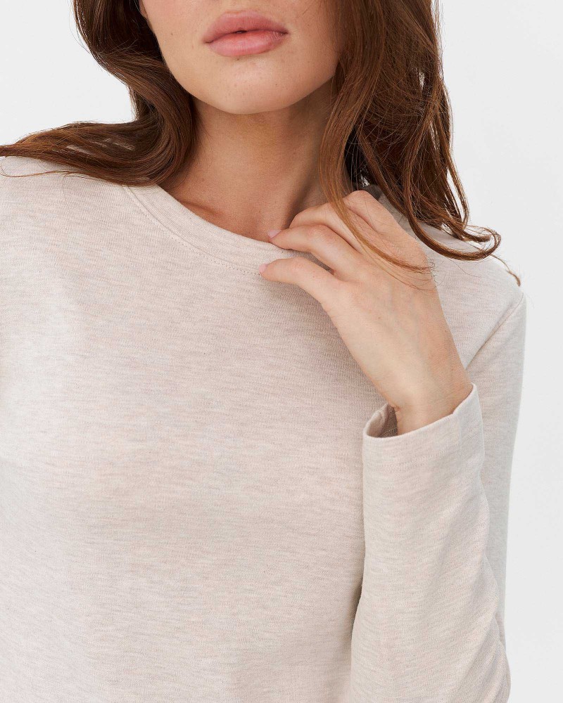 Лонгслів однотонний від FASHIONISTA бежевий Лонгслів однотонний від FASHIONISTA бежевий