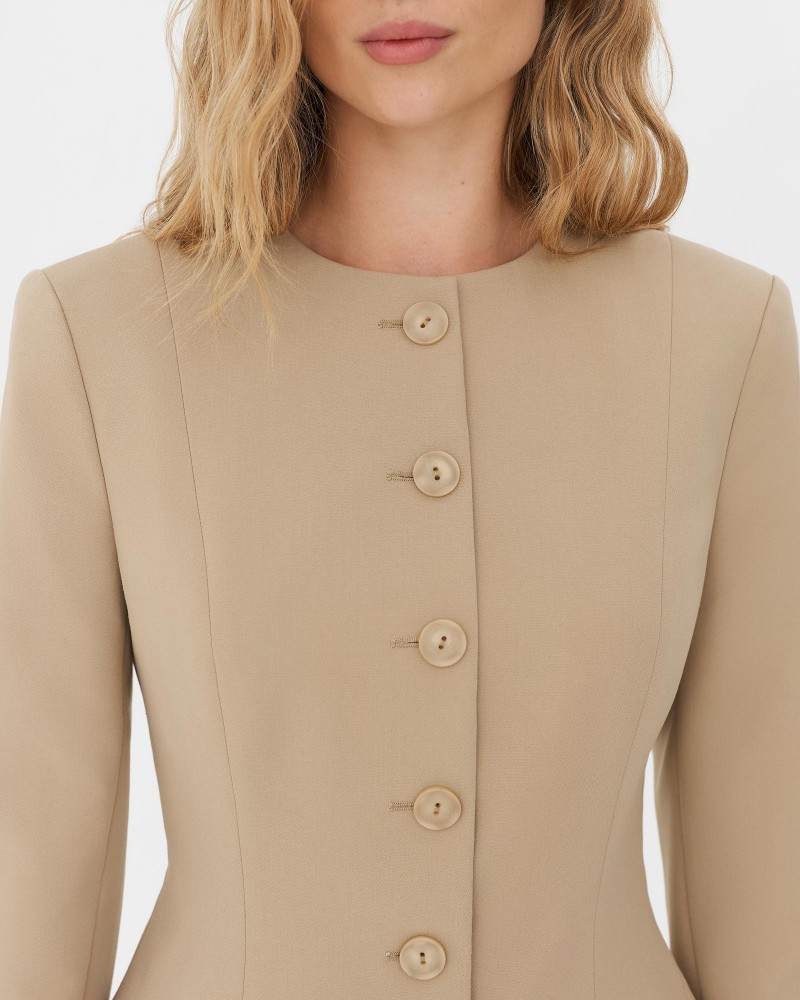 Бежевий жакет приталеного крою FASHIONISTA