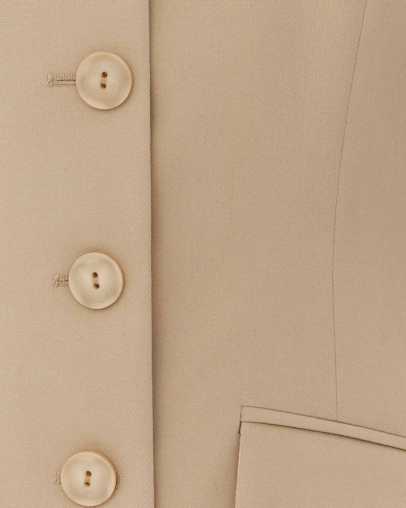 Бежевий жакет приталеного крою FASHIONISTA