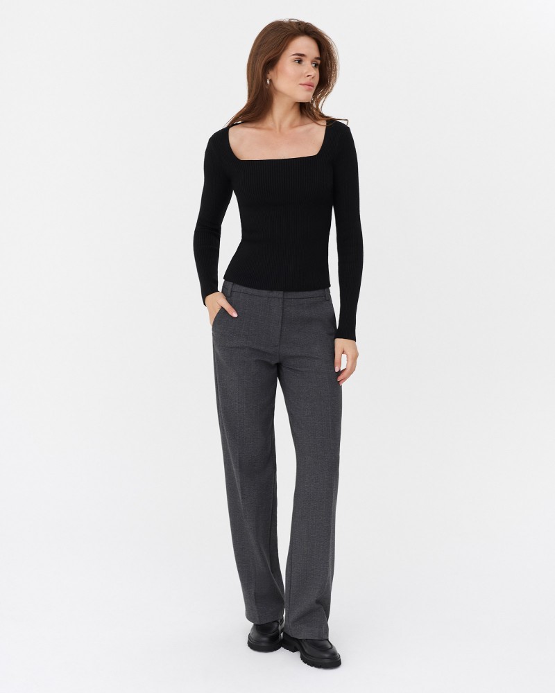 Джемпер з прямокутним вирізом від FASHIONISTA чорний