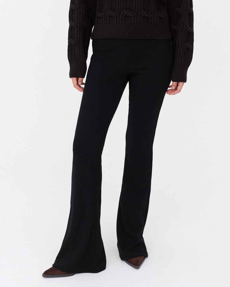 Чорні трикотажні штани-кльош текстуровані FASHIONISTA