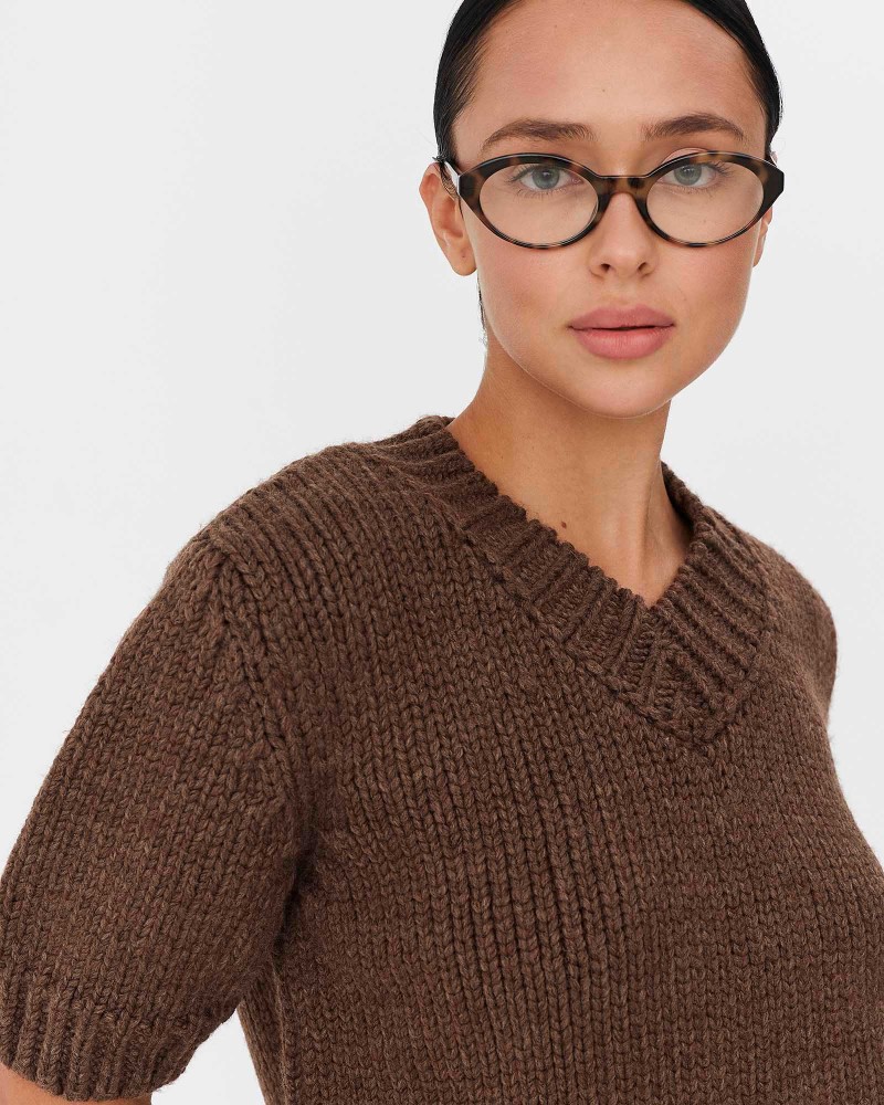 Коричневий пуловер з манжетами та короткими рукавами FASHIONISTA