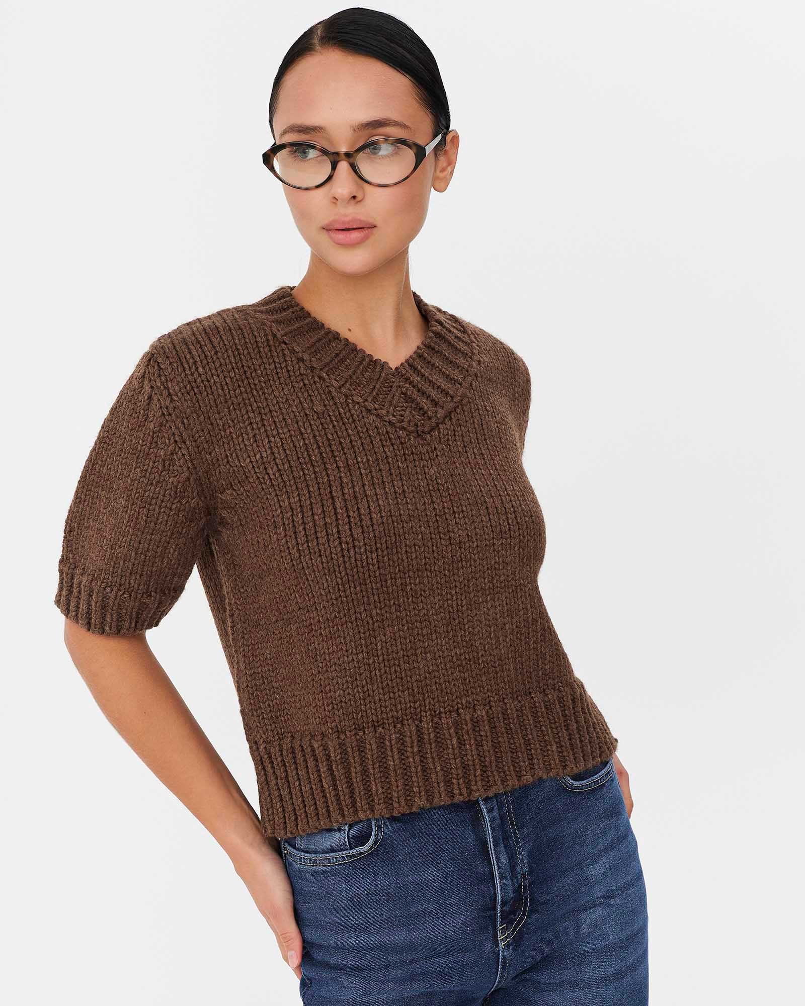 Коричневий пуловер з манжетами та короткими рукавами FASHIONISTA