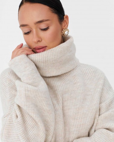 Світло-бежевий подовжений светр крою оверсайз FASHIONISTA