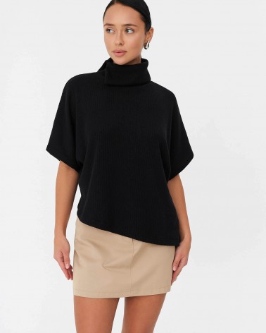 Чорний гольф з короткими рукавами FASHIONISTA