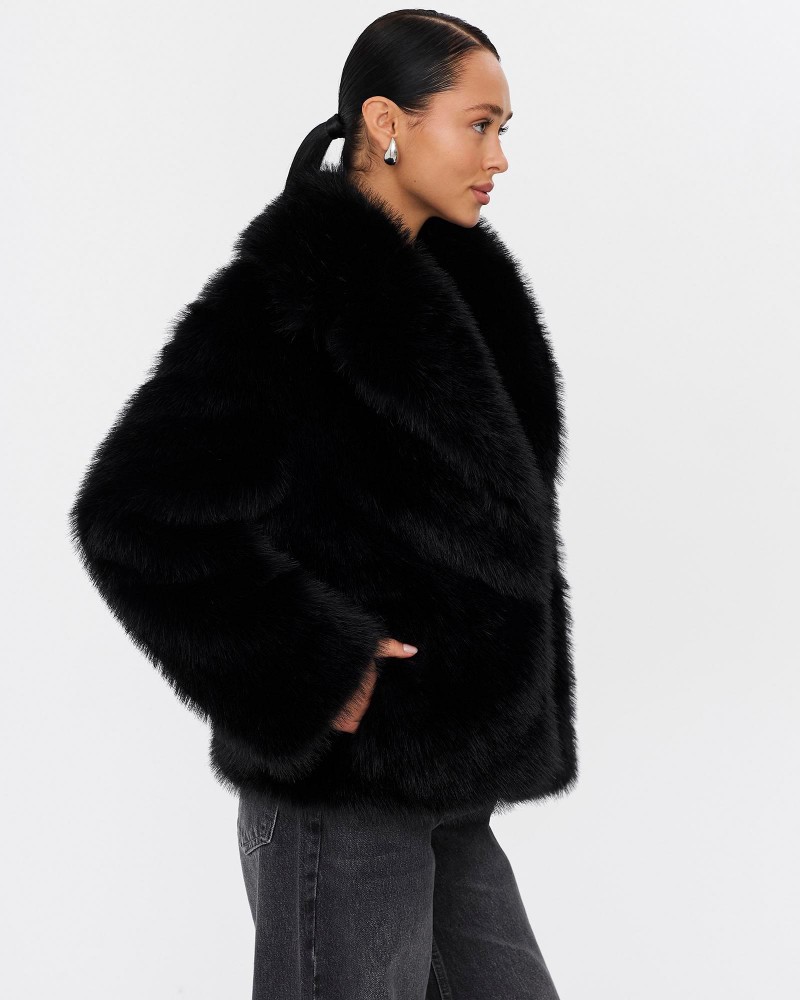 Чорна шуба зі штучного хутра FASHIONISTA