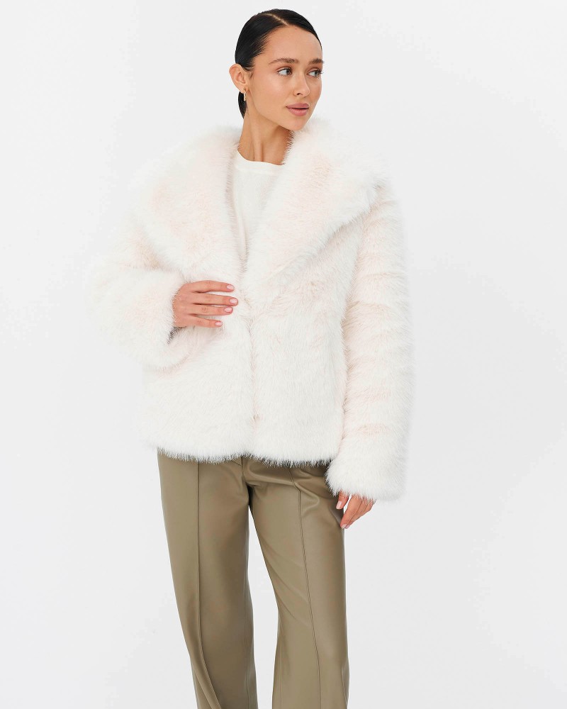 Молочна шуба зі штучного хутра FASHIONISTA