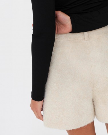 Молочні текстуровані шорти FASHIONISTA