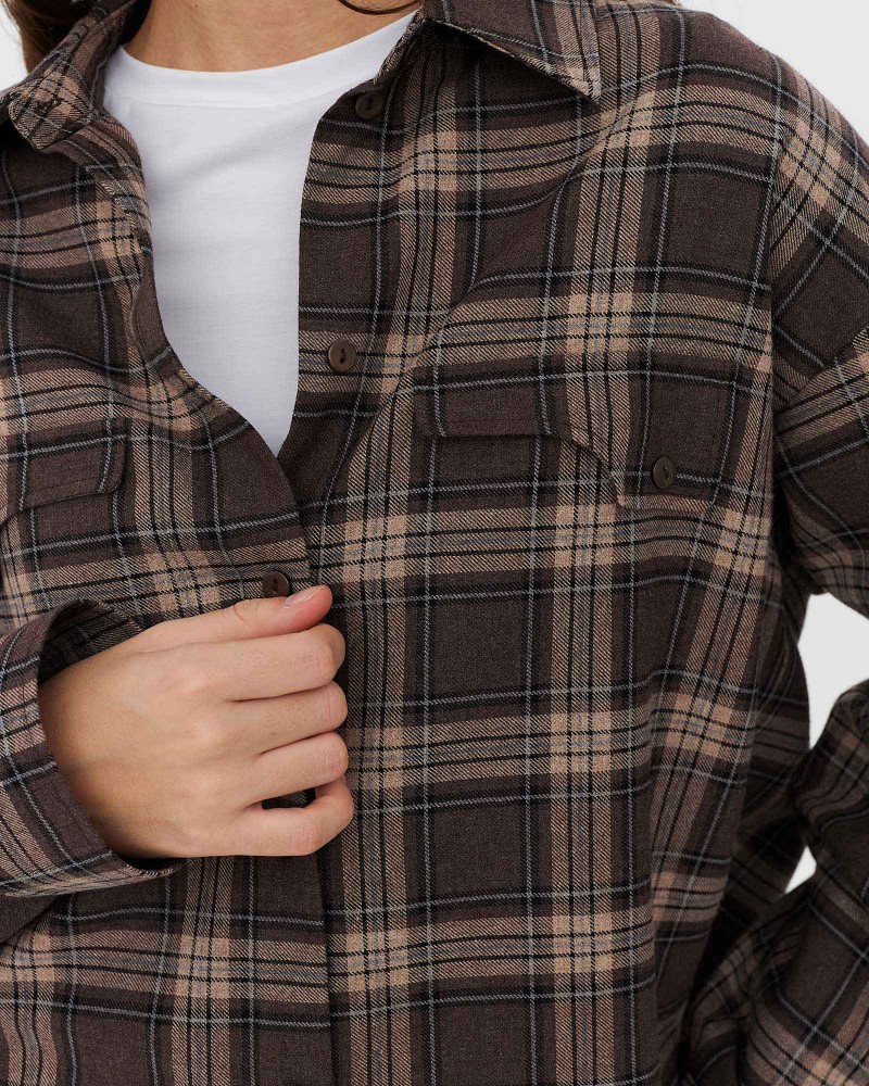 Коричнева картата сорочка з імітацією нагрудних кишень FASHIONISTA Коричнева картата сорочка з імітацією нагрудних кишень FASHIONISTA