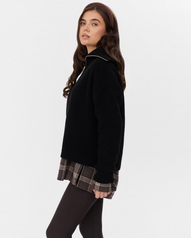 Чорний светр з горловиною на блискавці FASHIONISTA
