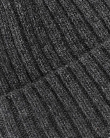 Сіра шапка із закотом FASHIONISTA