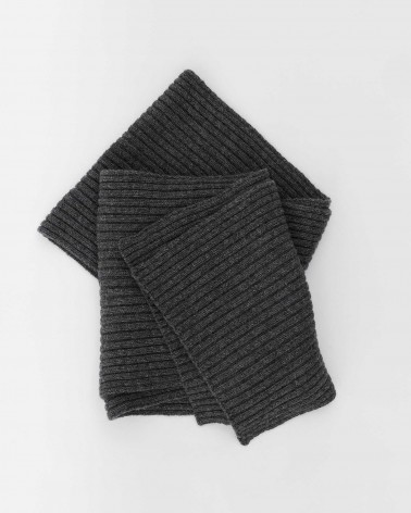 Сірий в'язаний шарф FASHIONISTA