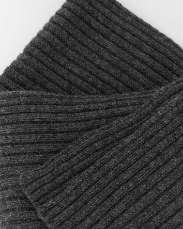 Сірий в'язаний шарф FASHIONISTA