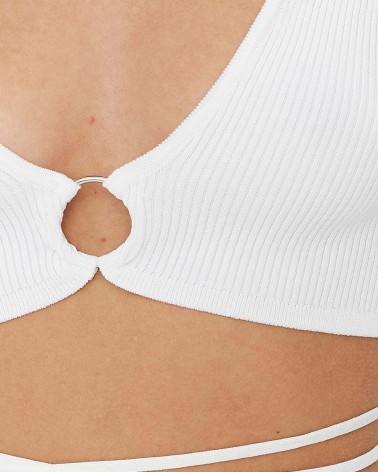 Джемпер вкорочений з кільцем та зав'язкою від FASHIONISTA білий