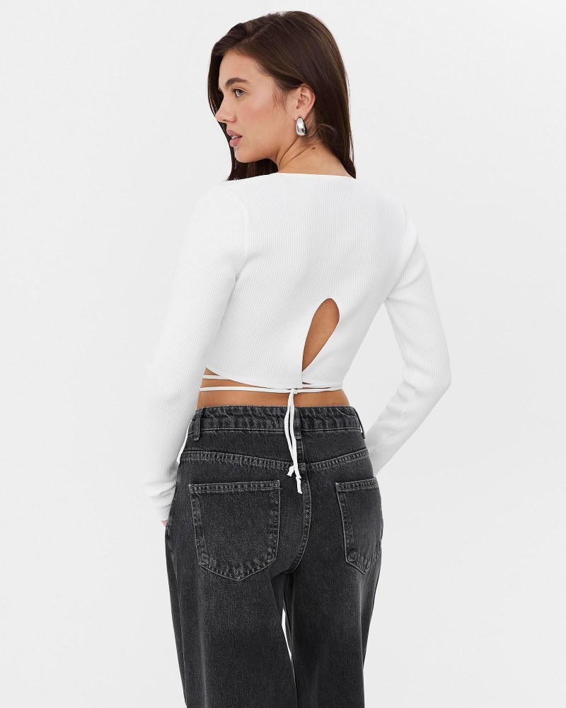 Джемпер вкорочений з кільцем та зав'язкою від FASHIONISTA білий Джемпер вкорочений з кільцем та зав'язкою від FASHIONISTA білий