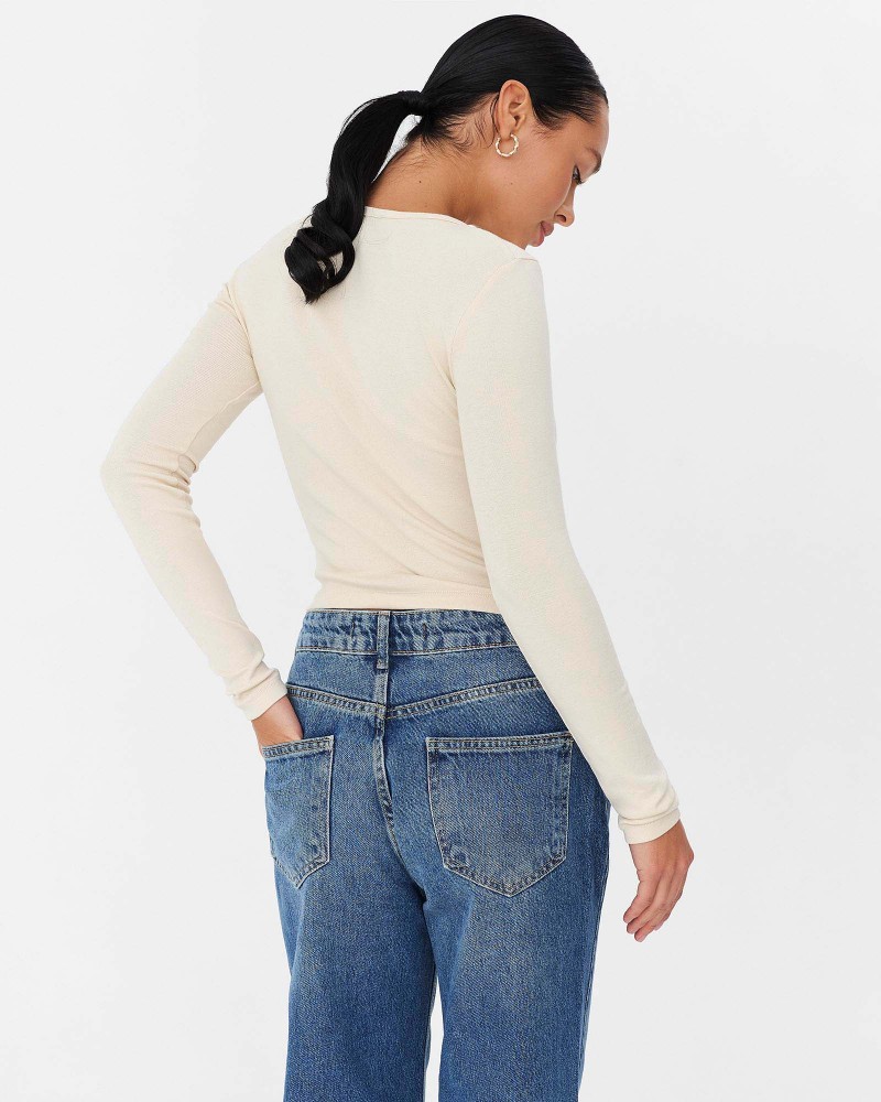 Світло-бежевий лонгслів з прихованою застібкою FASHIONISTA