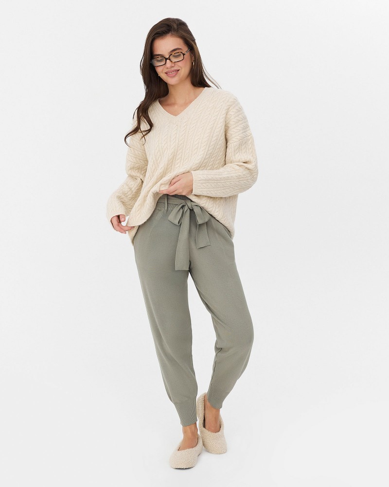 Штани однотонні з поясом-зав'язкою від FASHIONISTA фісташковий