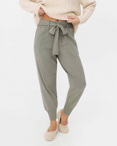 Штани однотонні з поясом-зав'язкою від FASHIONISTA фісташковий